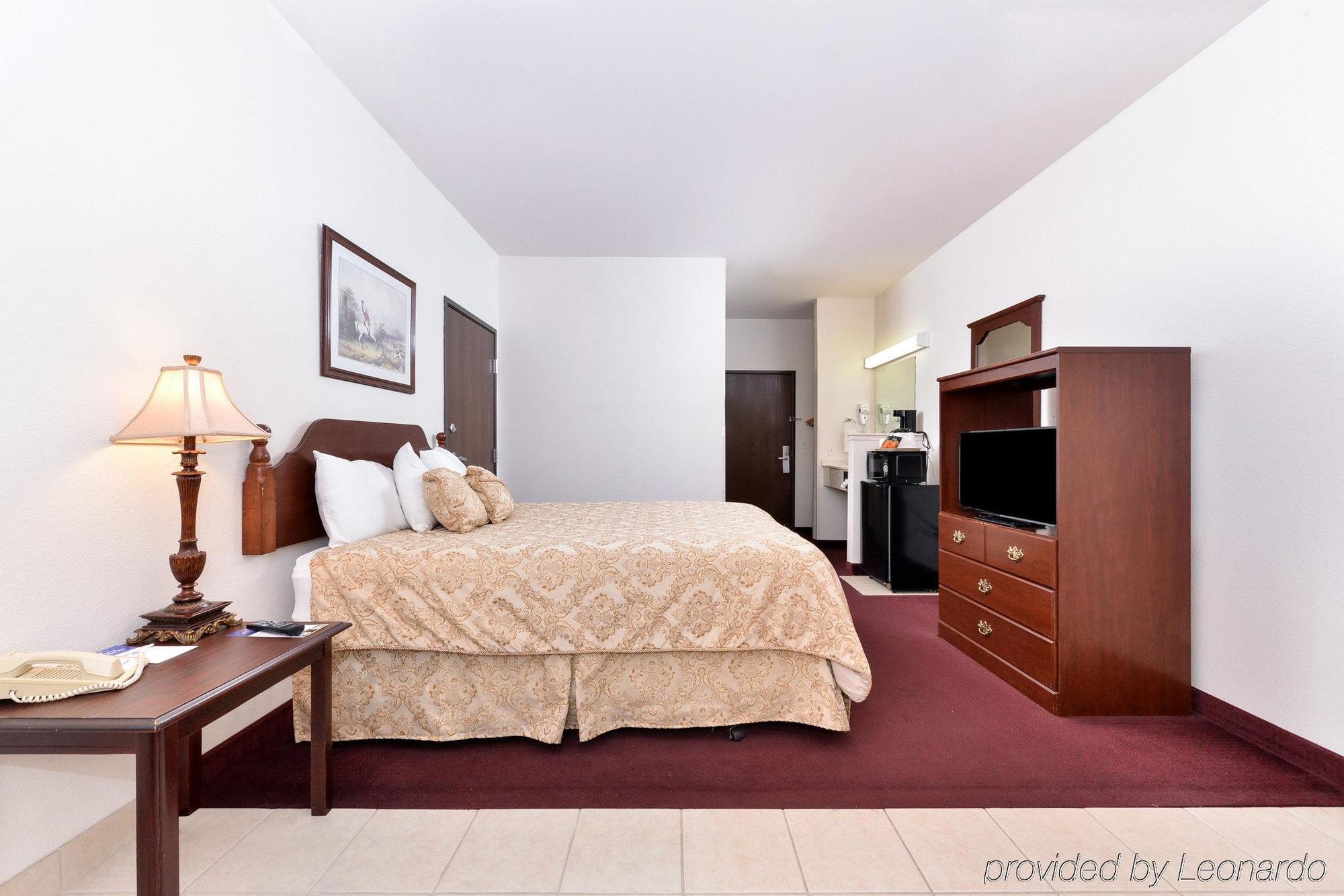 Americas Best Value Inn Somerville Texas Экстерьер фото
