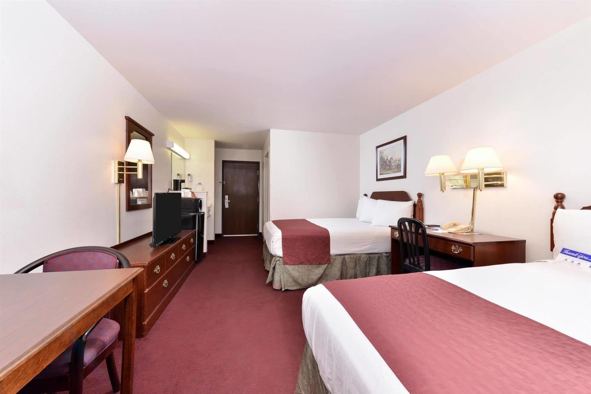 Americas Best Value Inn Somerville Texas Экстерьер фото